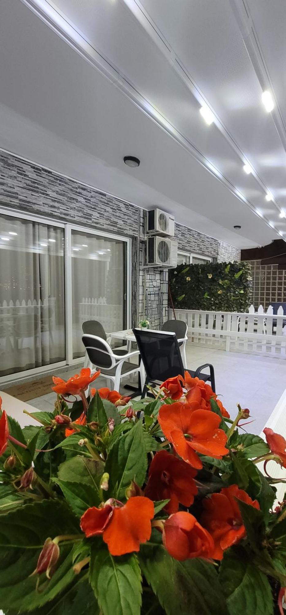 Suncoast Rooms Port Side Sarandë Exterior foto
